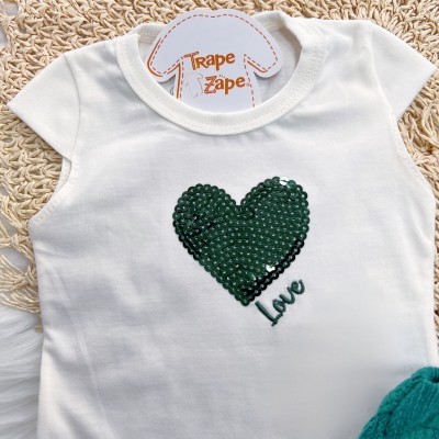 Conj. Blusa Coração Love Paetê e Short Anarruga - Off White e Verde